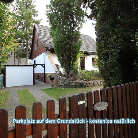 4 Sterne Souterrain Apartment Alt-Mariendorf ベルリン エクステリア 写真