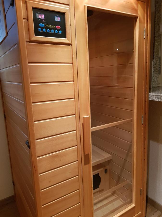 4 Sterne Souterrain Apartment Alt-Mariendorf ベルリン エクステリア 写真